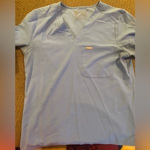 FIGS medium Ceil Blue one pocket top